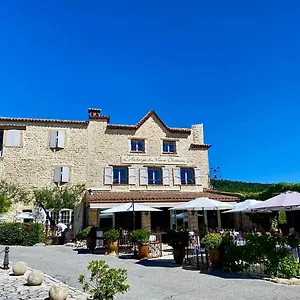 Du Vieux Chateau Hotel