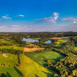 Domaine Les Teuilleres Bed & Breakfast